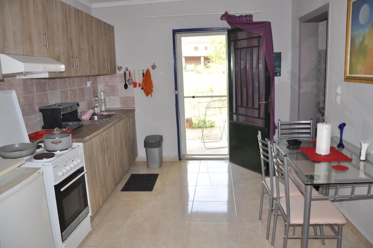 Alexanderland Apartment Pélla Екстериор снимка